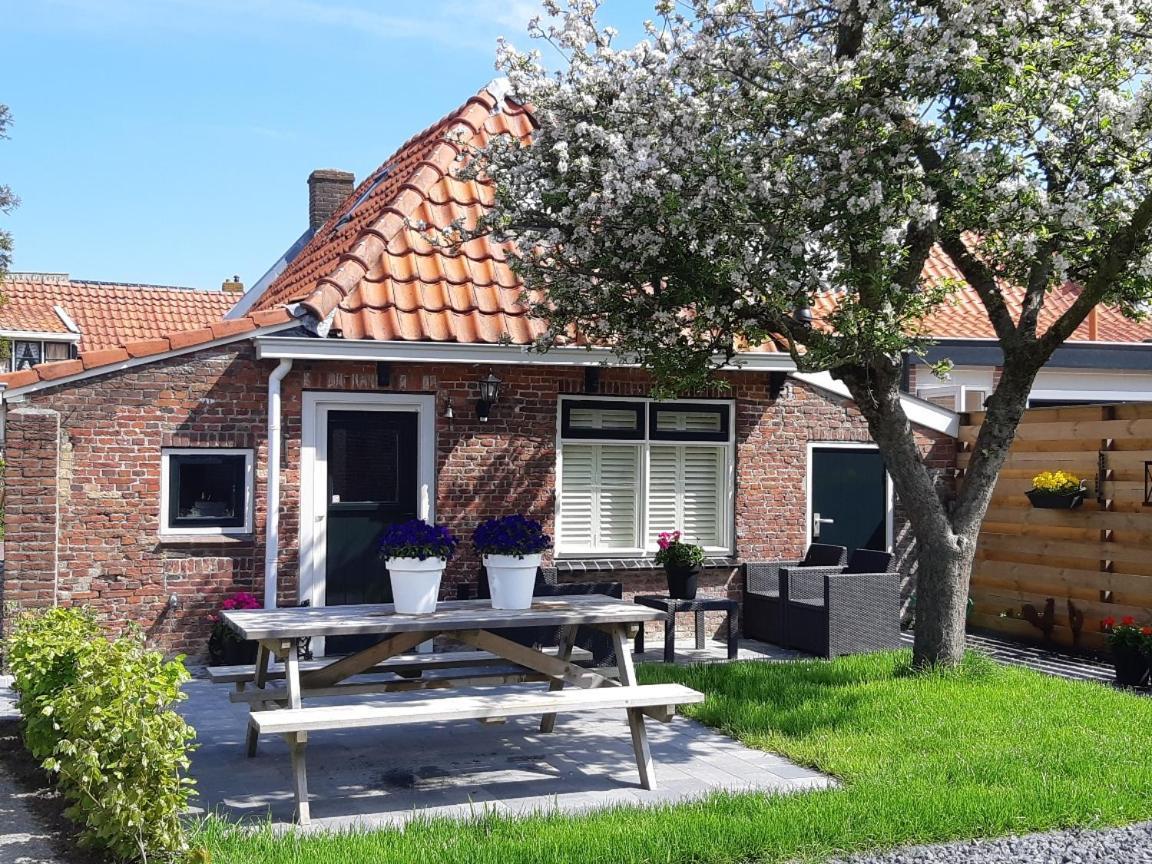 Waddenfestijn Villa Paesens Exterior photo